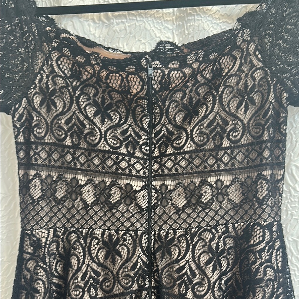 2/$20 Rewind Mini Dress Off-Shoulder Black Lace Overlay Cocktail Party Sz L - Picture 6 of 7